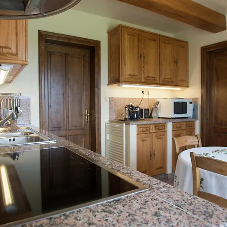 Spacious And Well Cared For House With A Panoramic, Cleaning Included Chevron